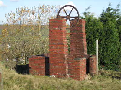 Hunshelf Pit Head picture of hunshelf pit